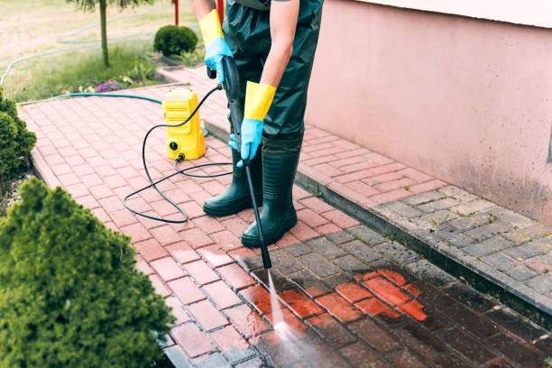 Best Driveway Pressure Washing  in Florence, TX
